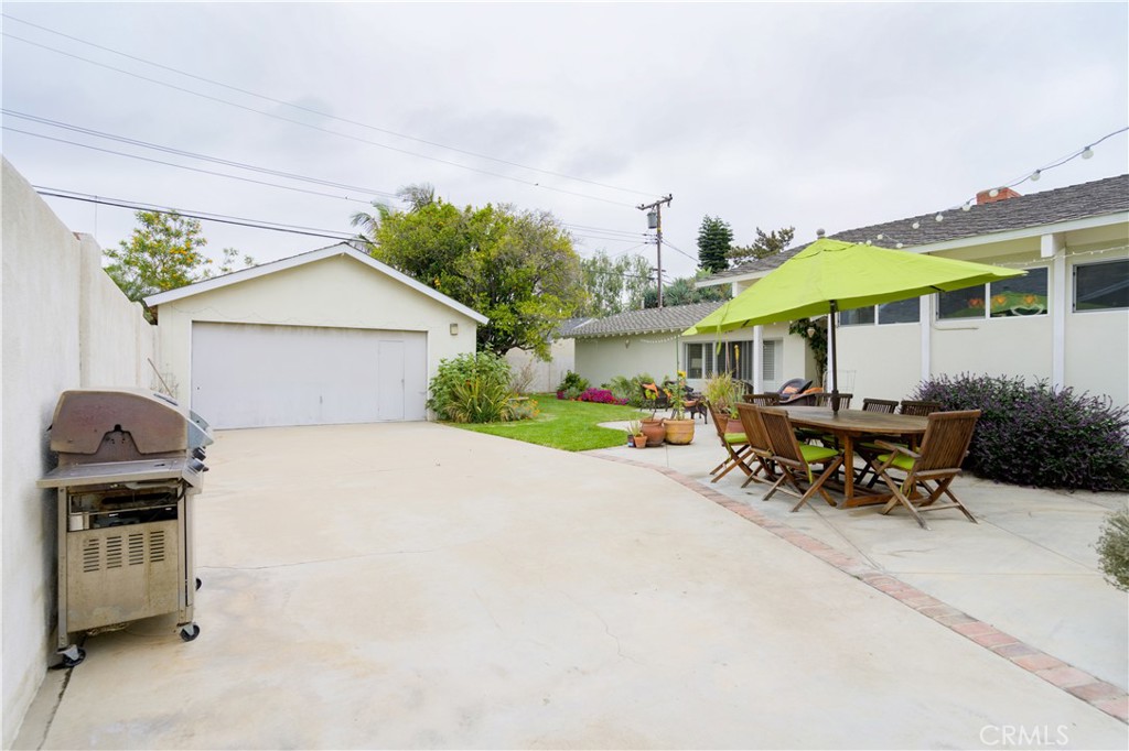 11922 Martha Ann Dr