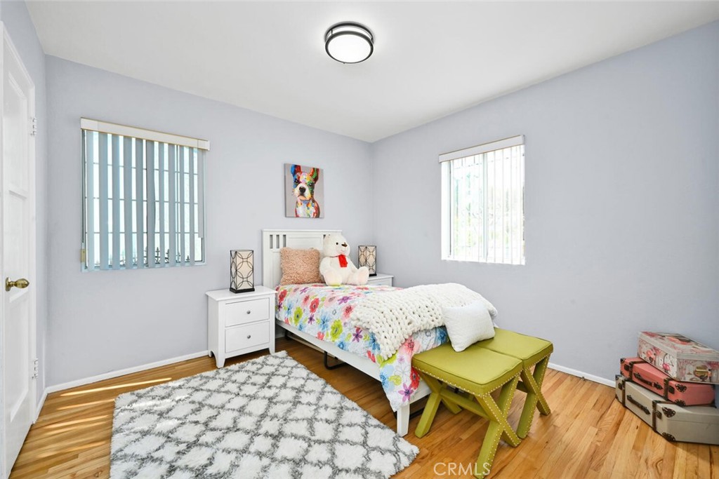 740 W Rosecrans Avenue