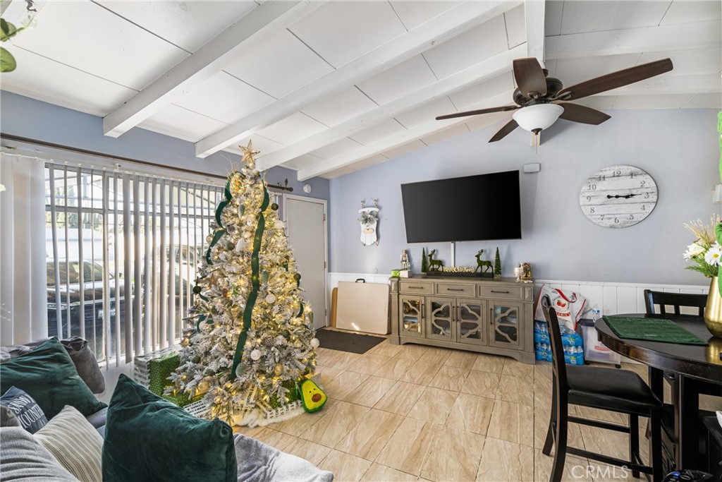 1138 Valencia Avenue 40