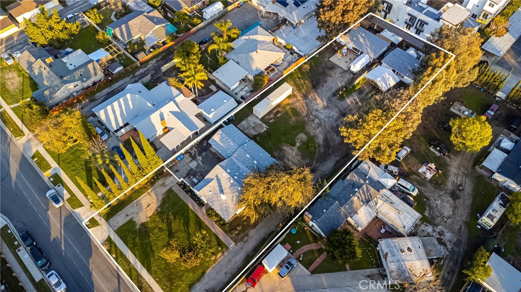 1138 Valencia Avenue 40