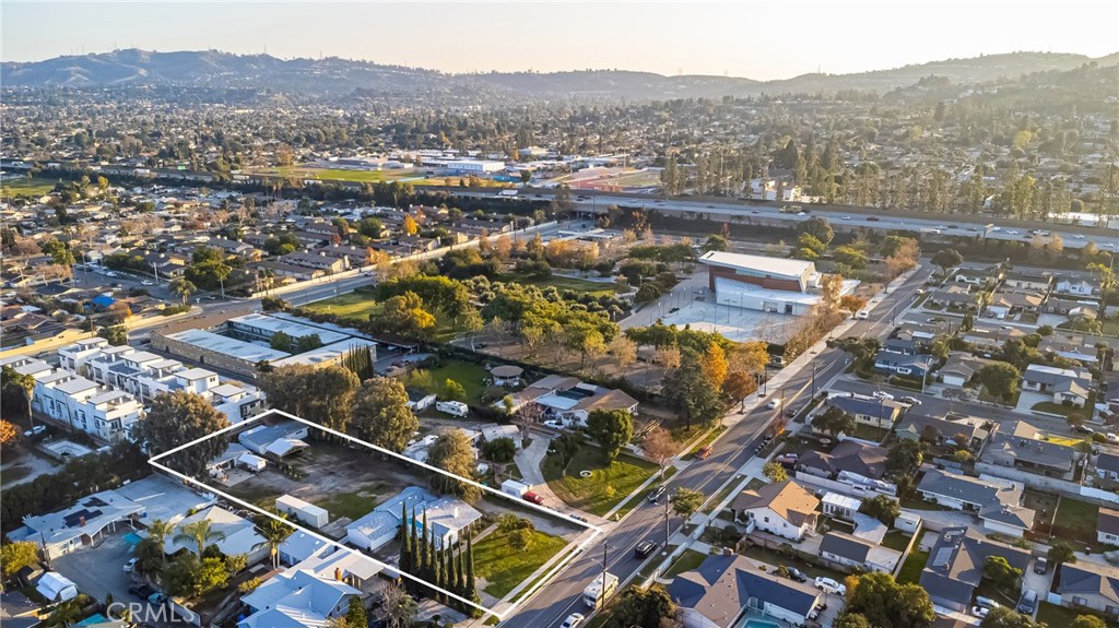 1138 Valencia Avenue 40