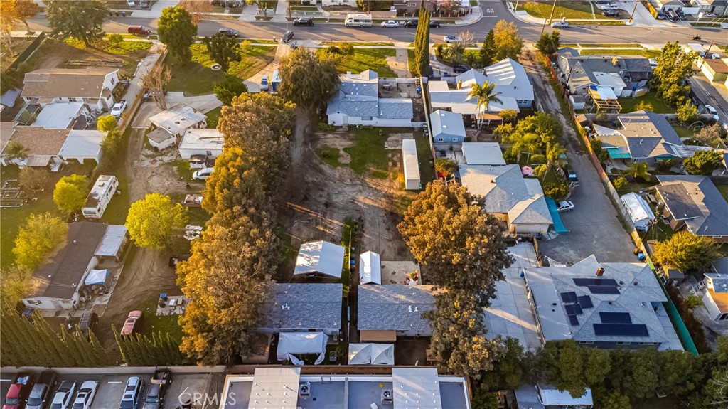 1138 Valencia Avenue 40