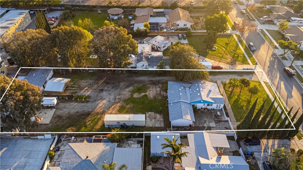 1138 Valencia Avenue 40