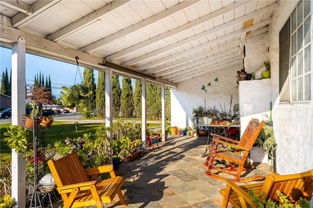 1138 Valencia Avenue 40