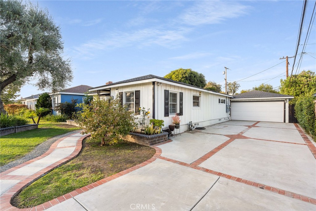 4701 E Warwood Road