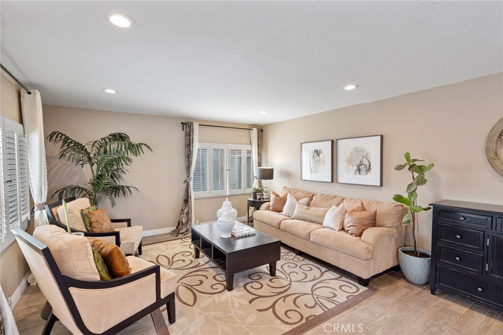 6872 Jonathan Avenue