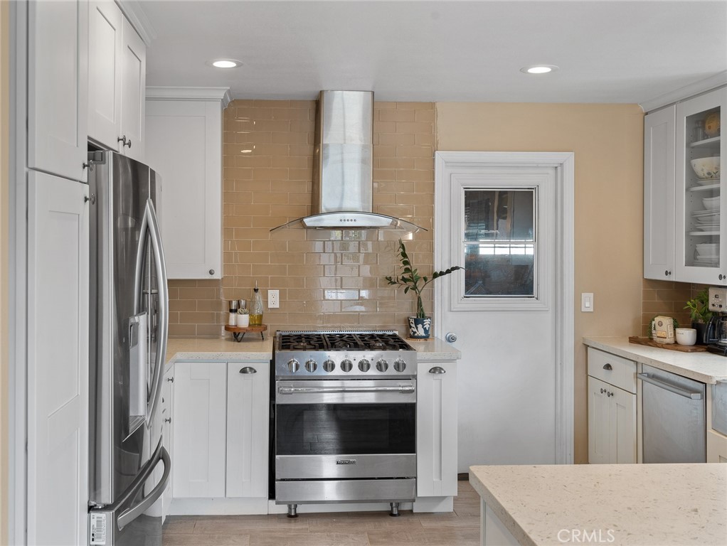 6872 Jonathan Avenue