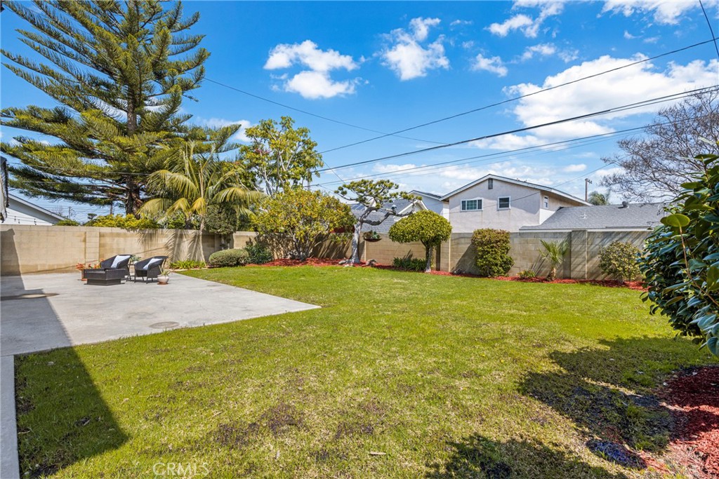 16772 Robert Lane