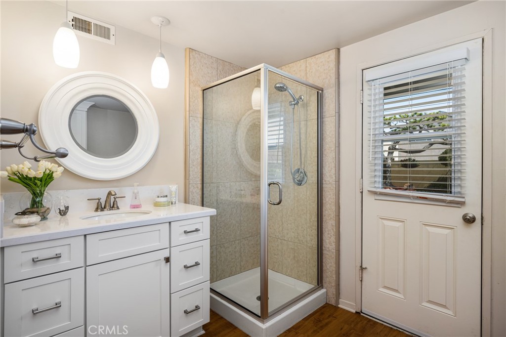 16772 Robert Lane