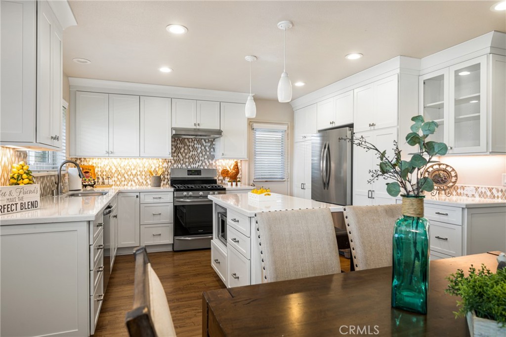 16772 Robert Lane