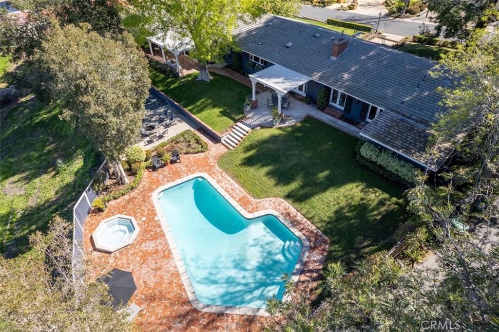 9881 Brier Lane