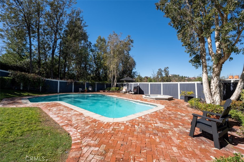 9881 Brier Lane