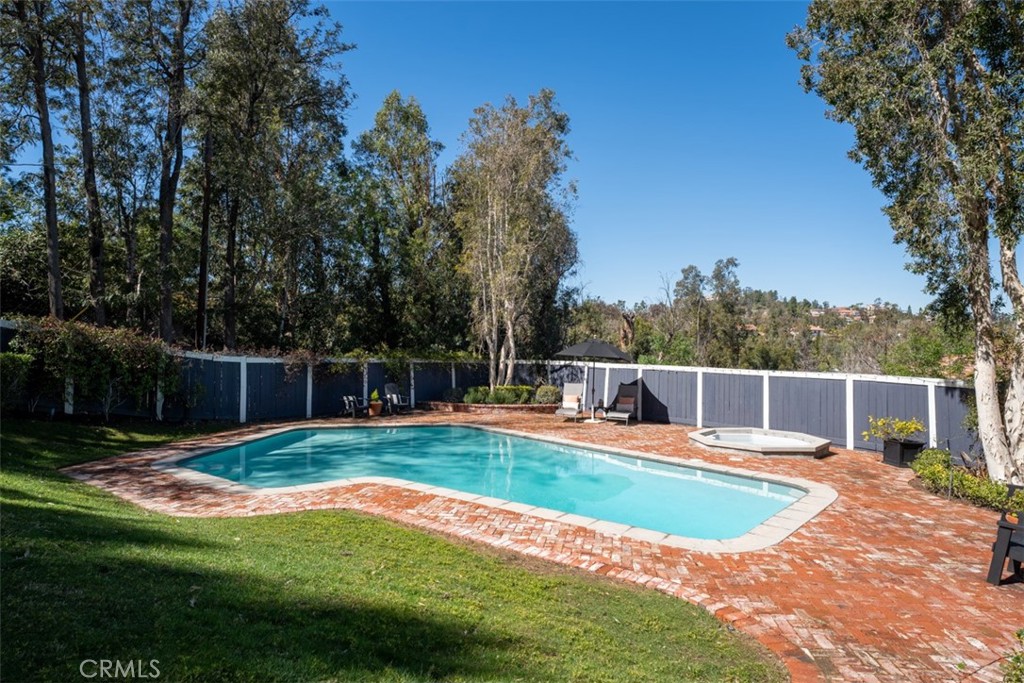 9881 Brier Lane