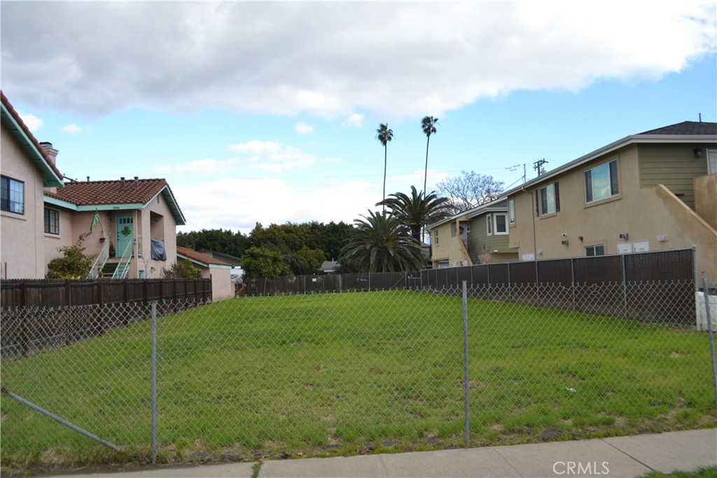 10912 Walnut Street