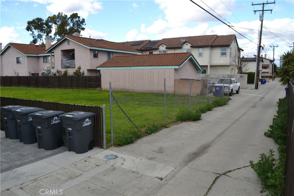10912 Walnut Street
