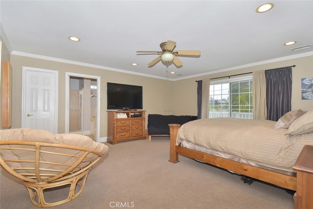 5738 Hardwick Street