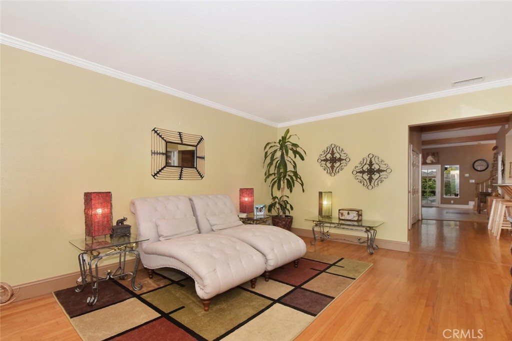 5738 Hardwick Street