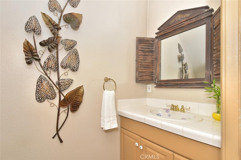 5738 Hardwick Street