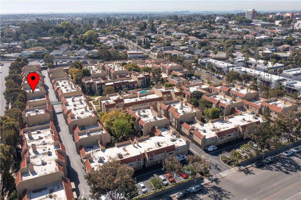 1042 Palo Verde Avenue