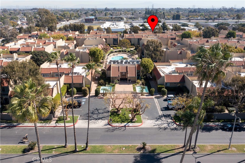 1042 Palo Verde Avenue