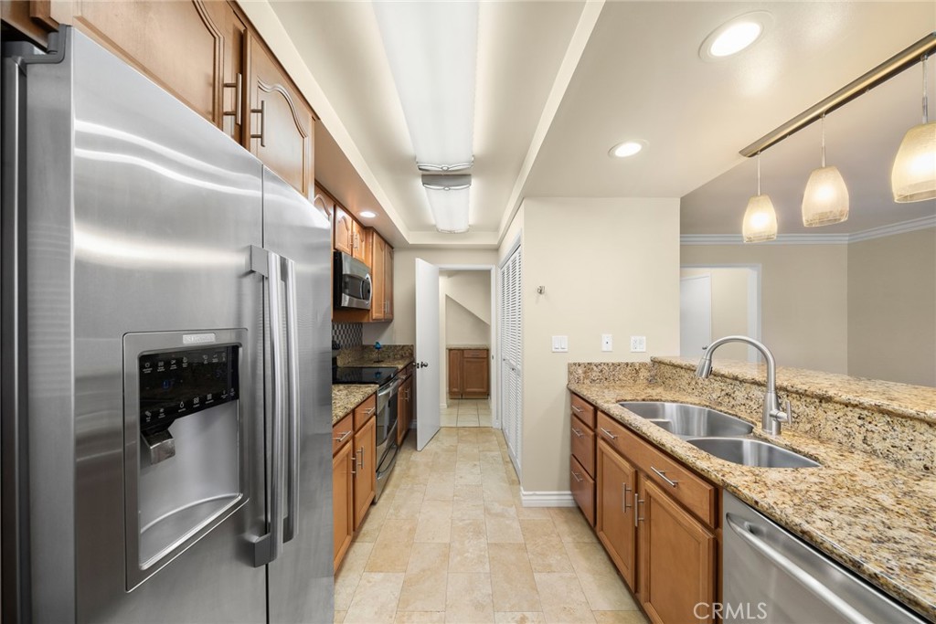 1042 Palo Verde Avenue