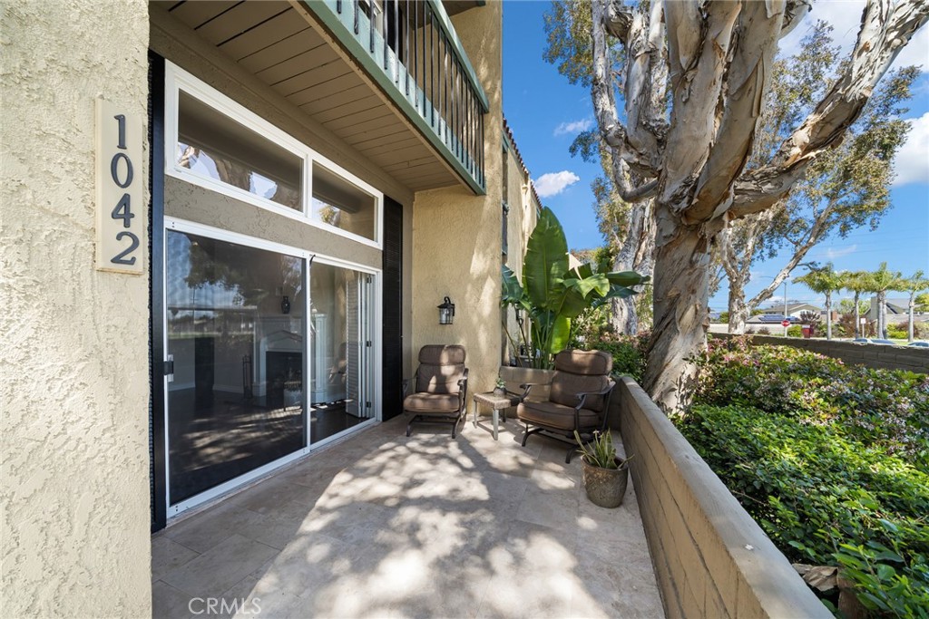 1042 Palo Verde Avenue