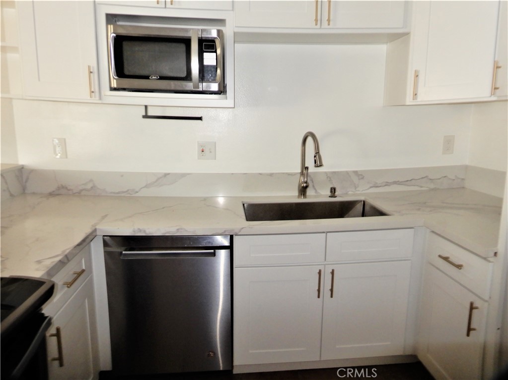410 N Clark Street N J