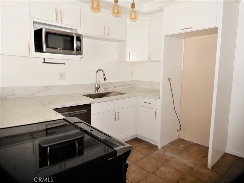 410 N Clark Street N J
