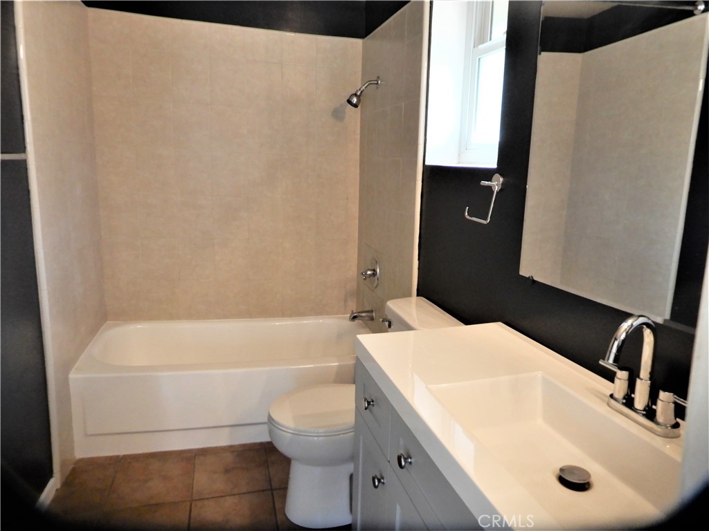 410 N Clark Street N J