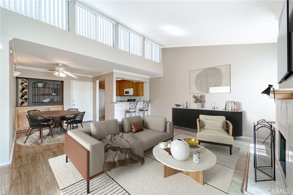 5325 Newcastle Avenue 321