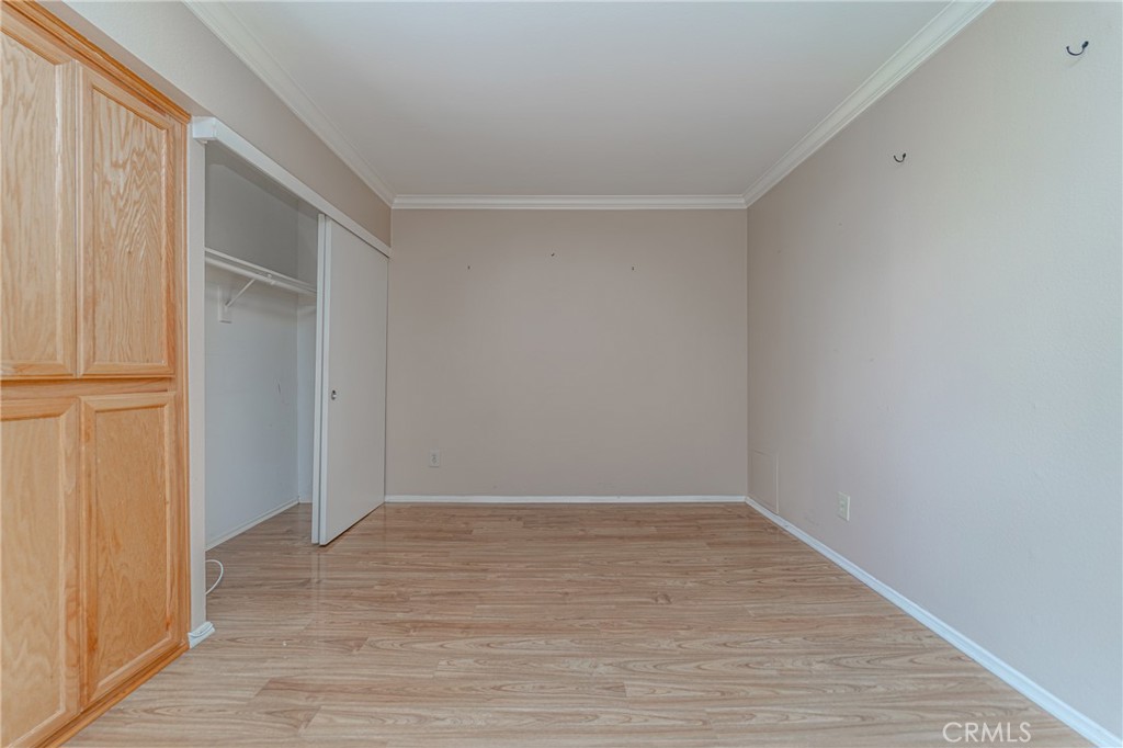 5325 Newcastle Avenue 321