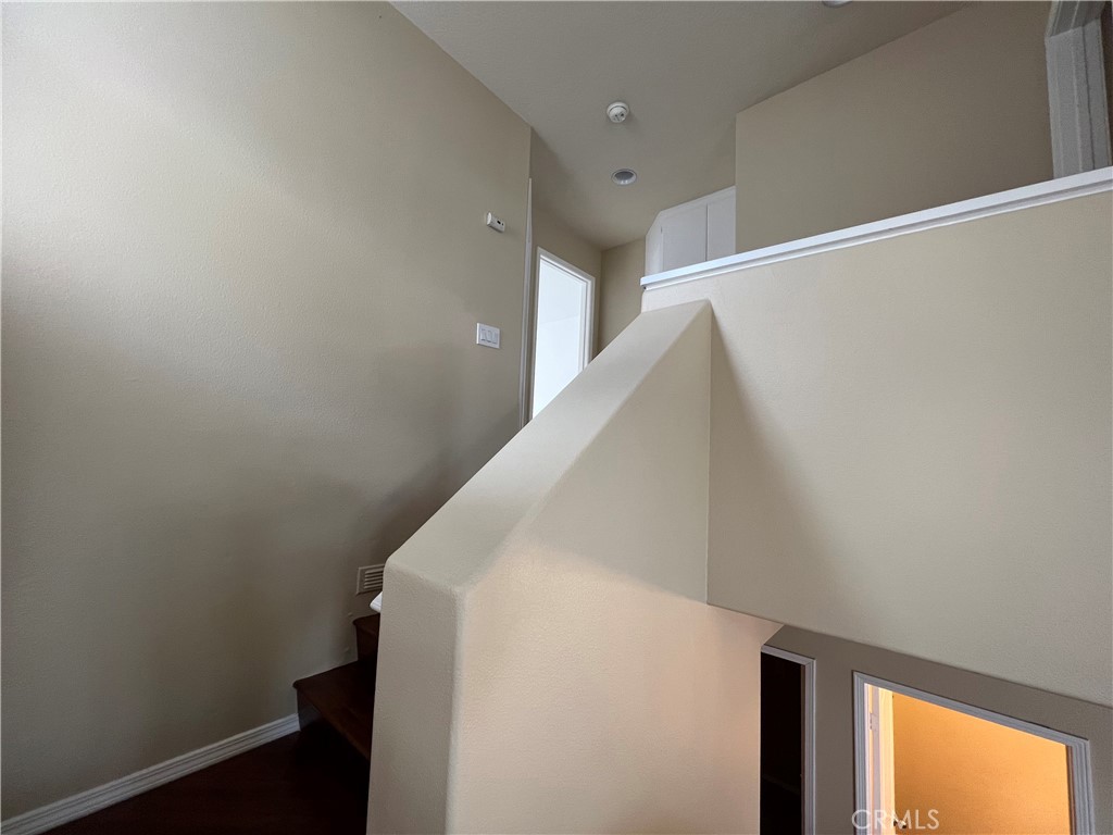 932 S Lone Pine Lane