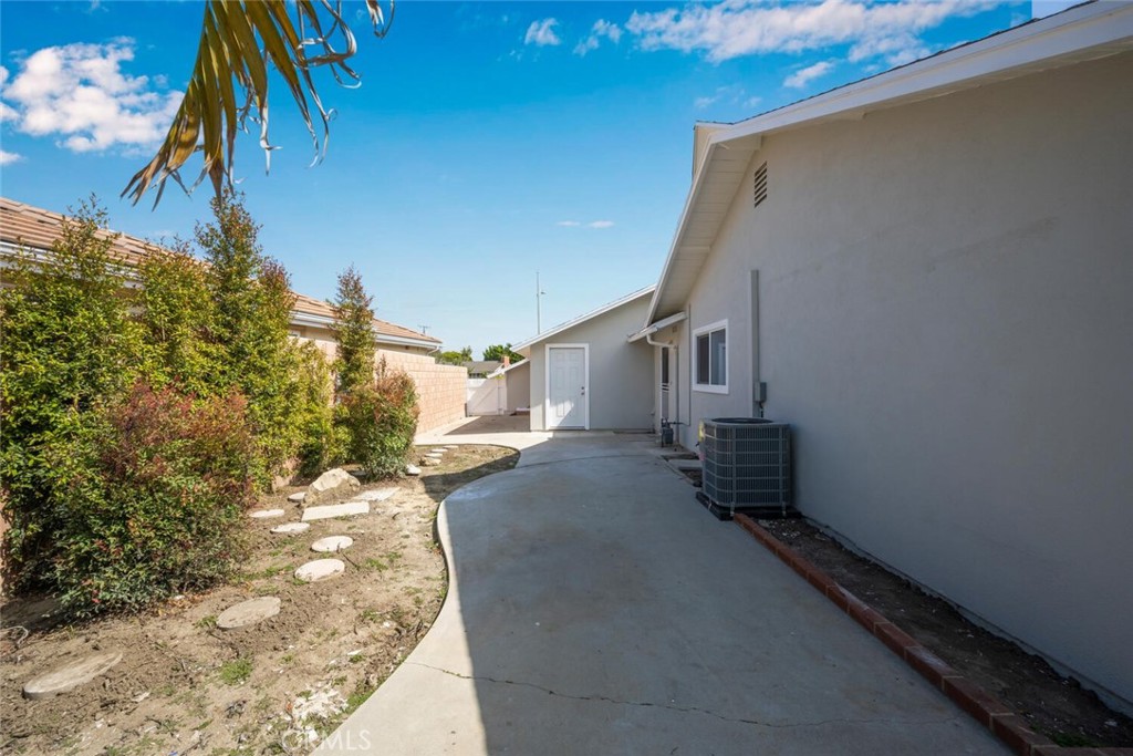 3291 Oak Knoll Drive