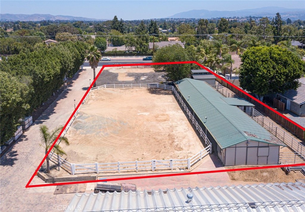 5641 LAKEVIEW Avenue