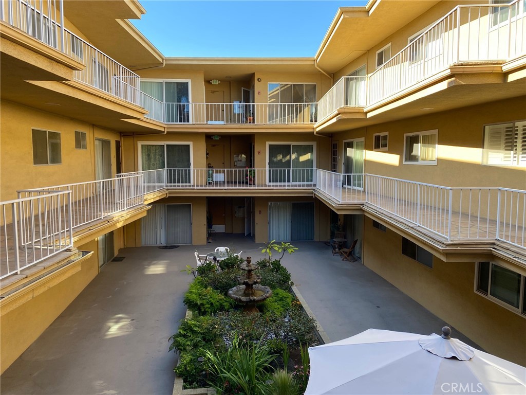 2033 E 3rd Street 2K