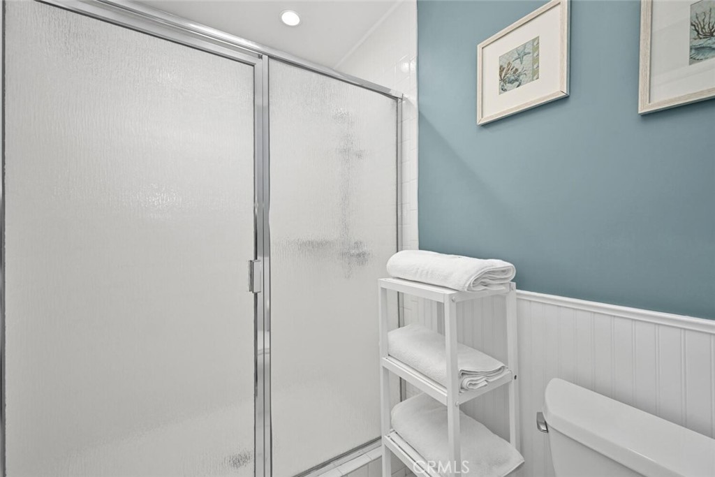 360 Clemente Avenue C64