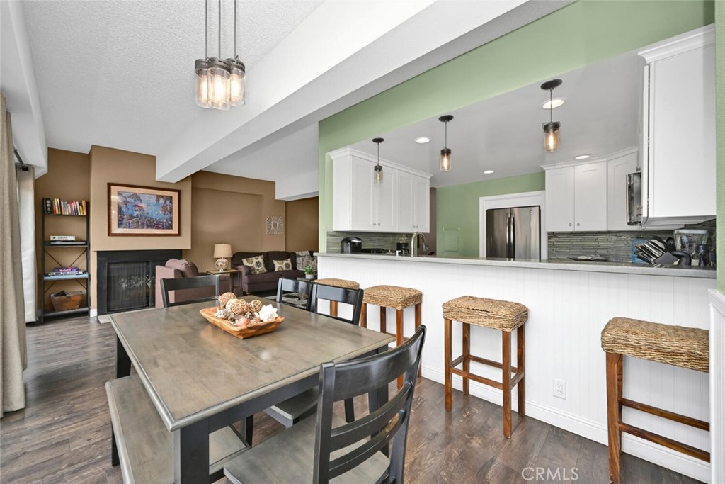 360 Clemente Avenue C64