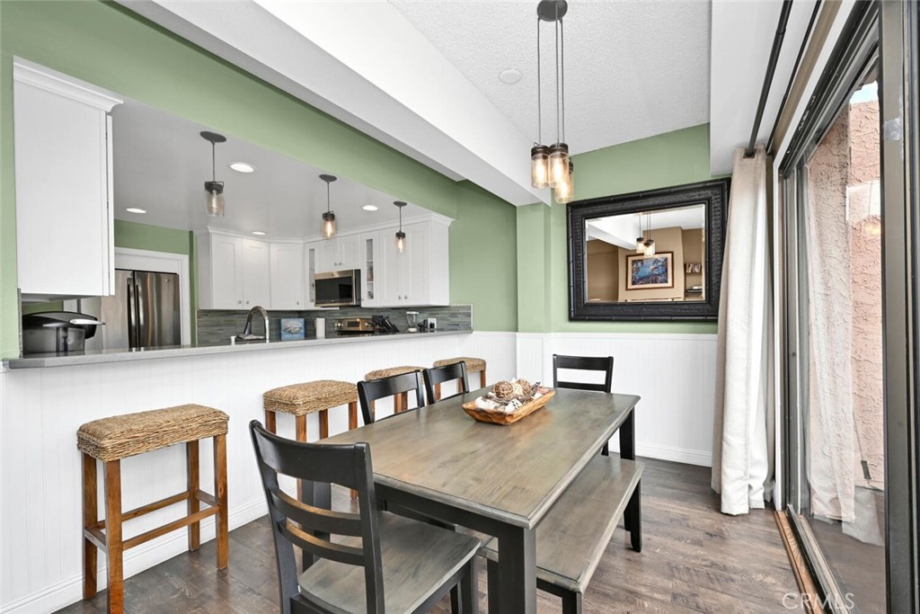 360 Clemente Avenue C64