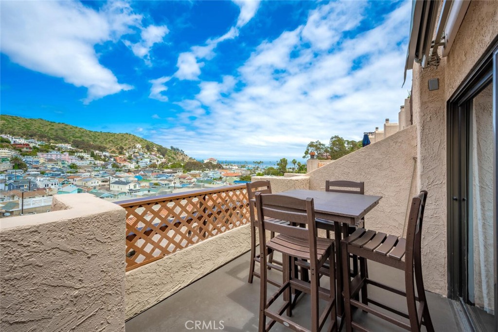 360 Clemente Avenue C64