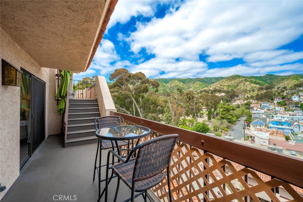 360 Clemente Avenue C64