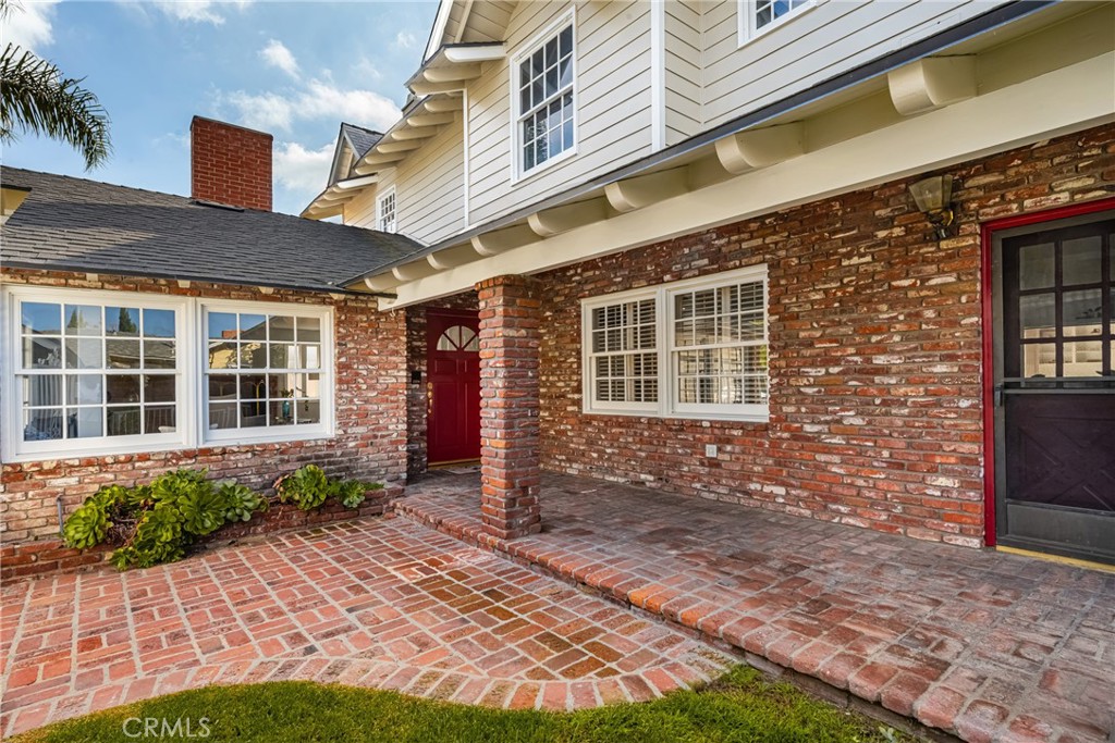 2672 Saint Albans Drive