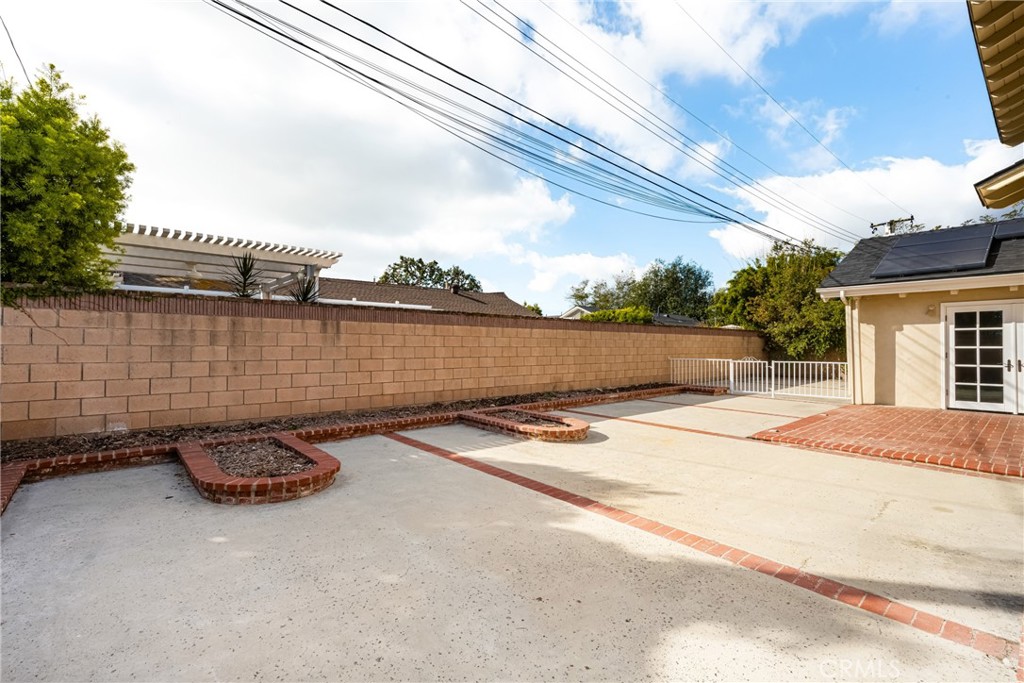 2672 Saint Albans Drive