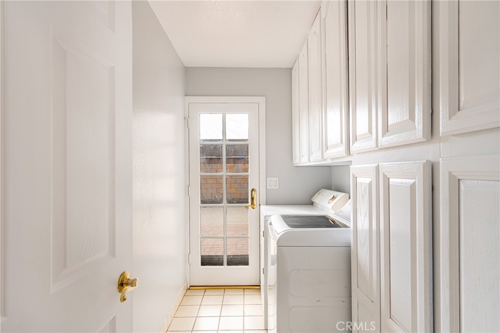 2672 Saint Albans Drive