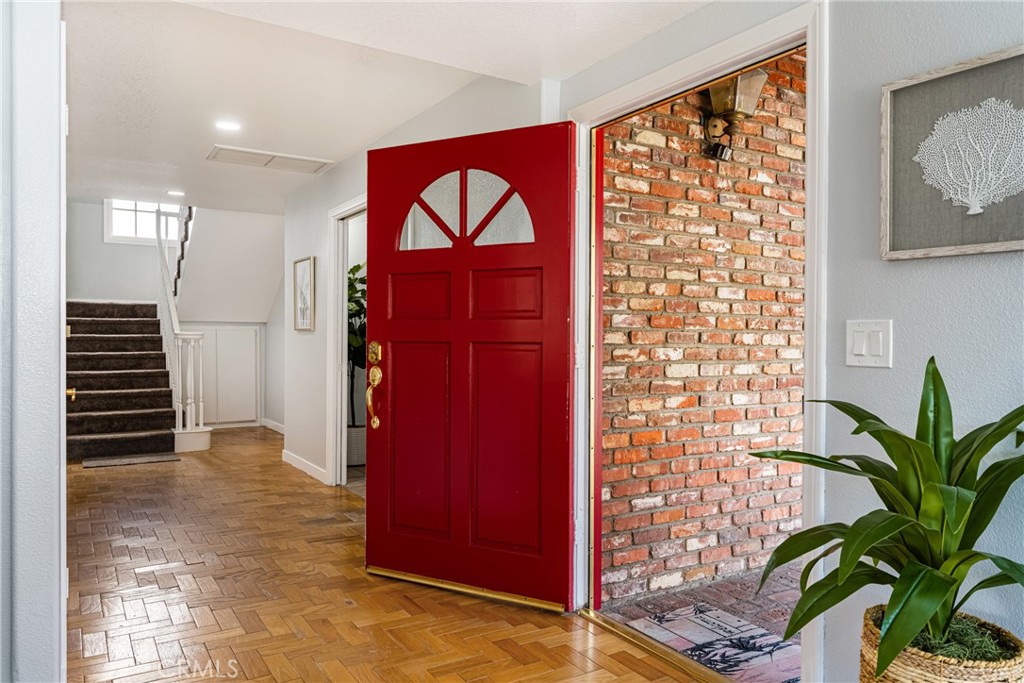 2672 Saint Albans Drive