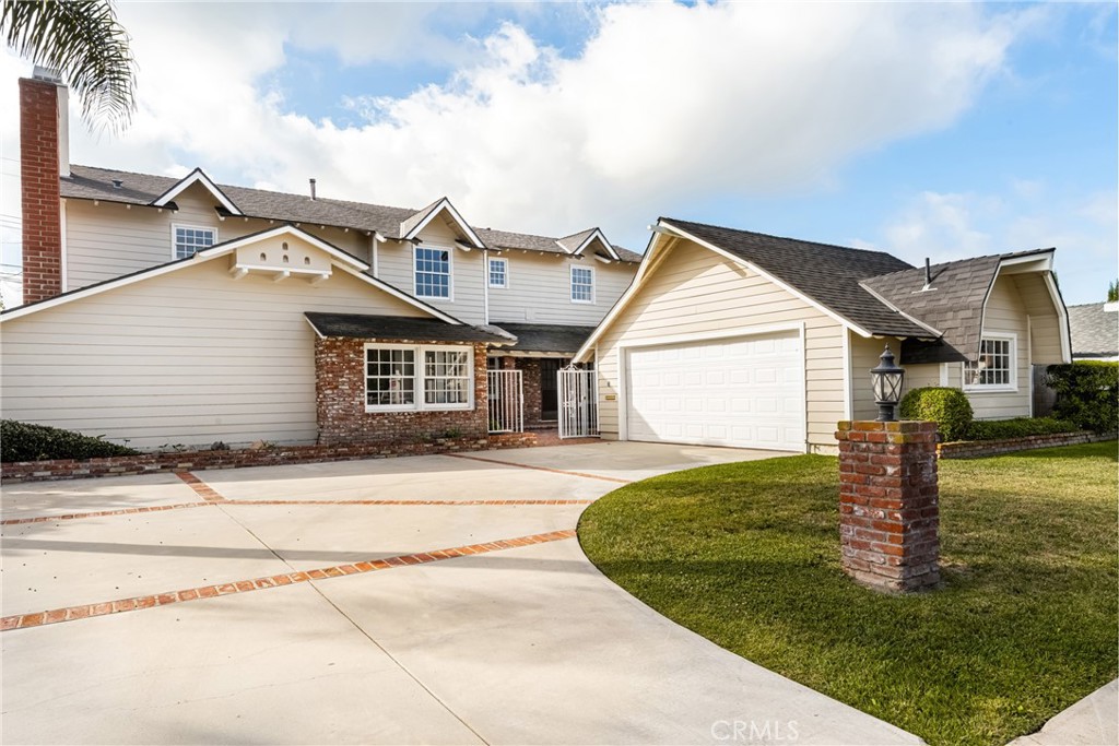 2672 Saint Albans Drive