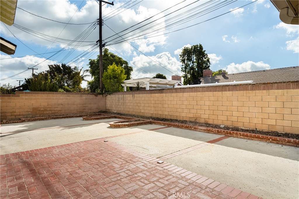 2672 Saint Albans Drive