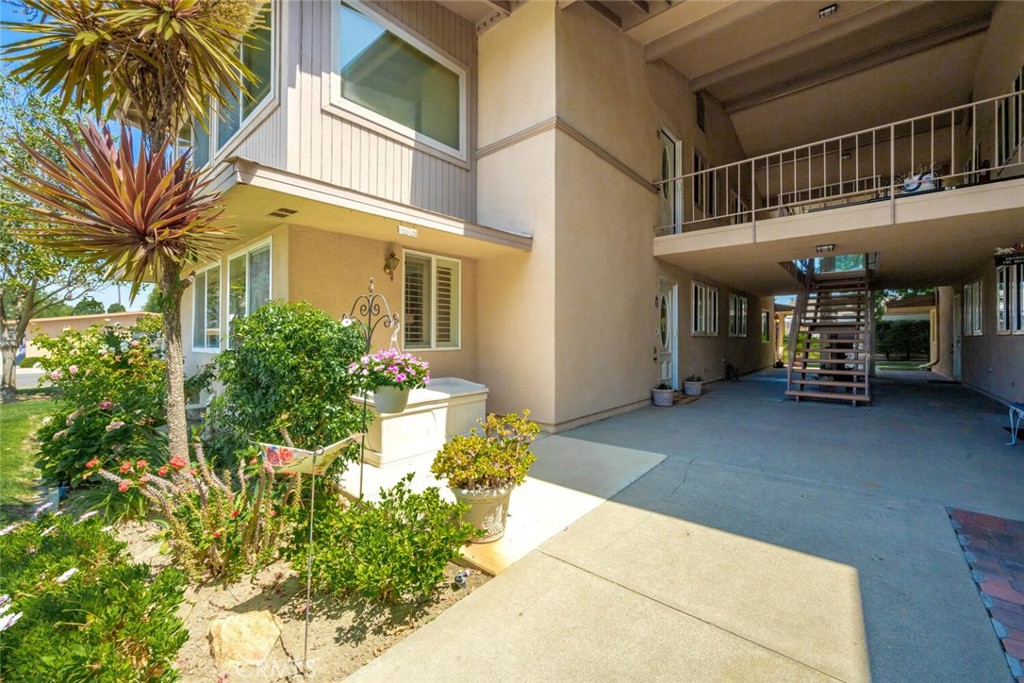 1860 St John Road 32 C