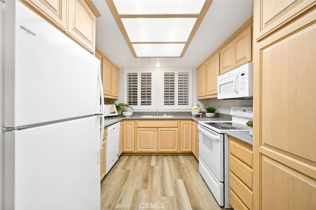 1860 St John Road 32 C