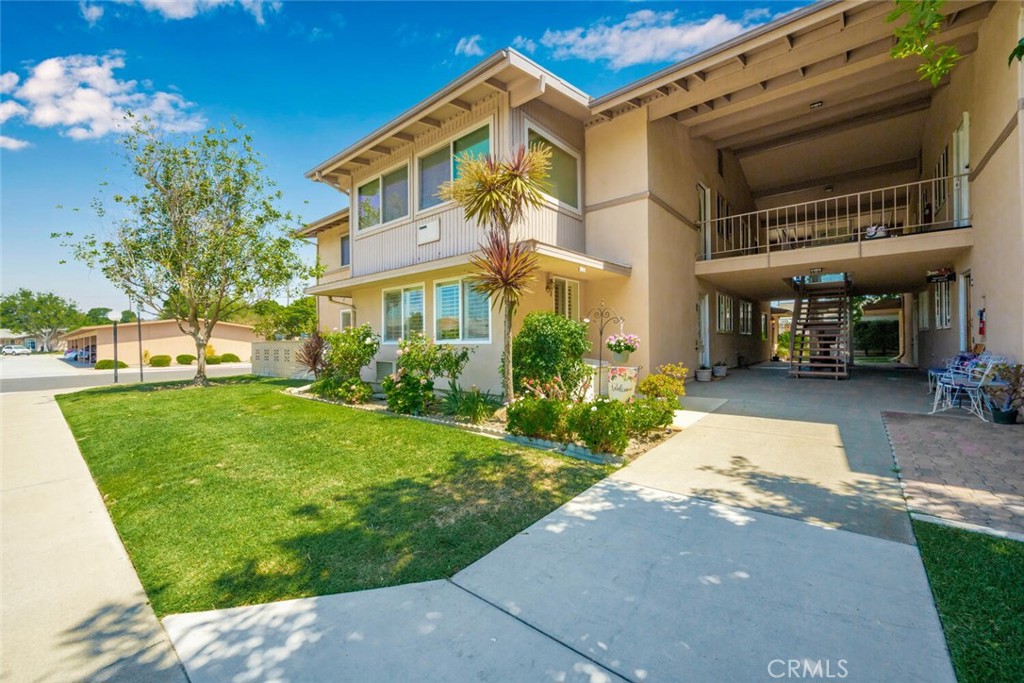 1860 St John Road 32 C