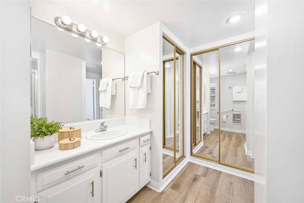 1860 St John Road 32 C